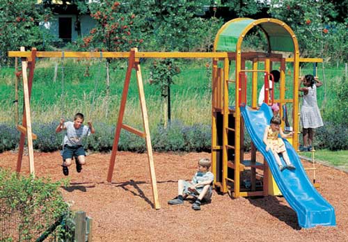 Mobiliario Urbano parques infantiles con columpios y toboganes uso comercial